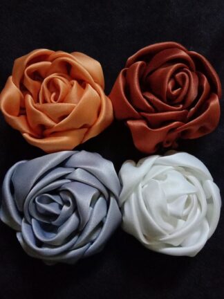 Handgefertigter Satin-Stoff Rose (R18)